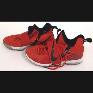 Lebron James XIV 14 University Red 852405-600 Shoes Size 11.5 Used